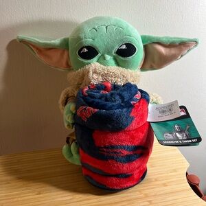Star Wars Guardians Throw Blanket with Green and Red Design
